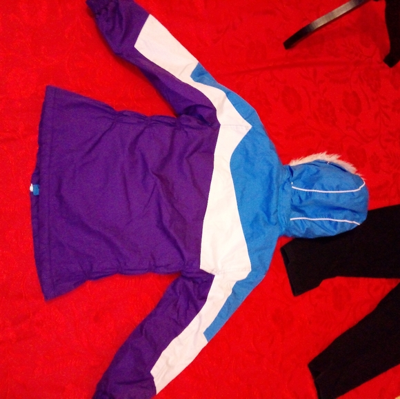 Weatherproof winter coat - Picture 4 of 6